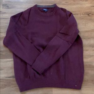 Croft & Barrow maroon sweater